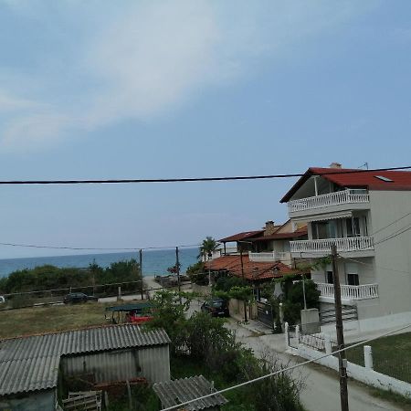 Ο Ακλόνητος Aparthotel Néa Meságkala Exteriör bild