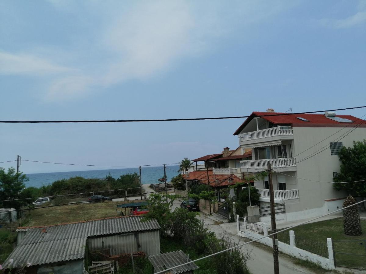 Ο Ακλόνητος Aparthotel Néa Meságkala Exteriör bild