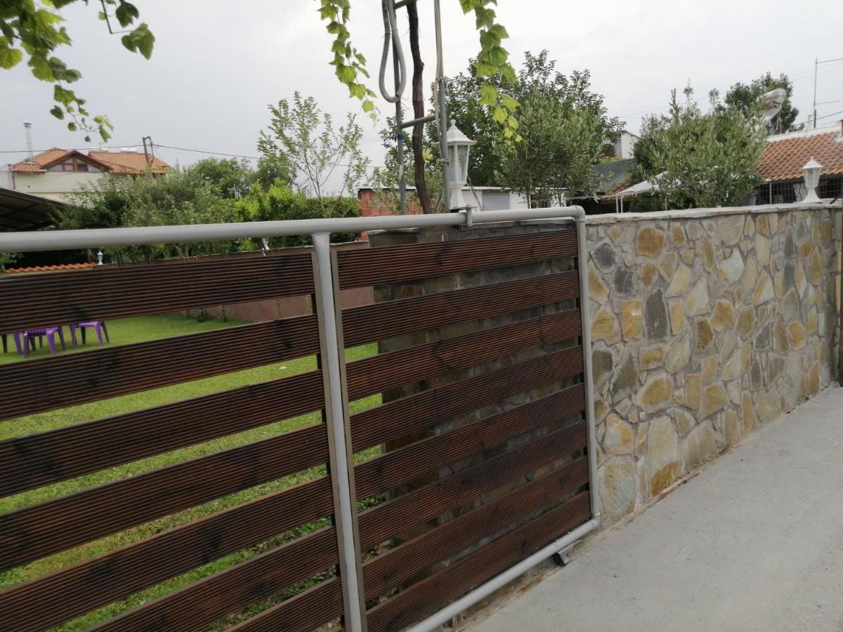 Ο Ακλόνητος Aparthotel Néa Meságkala Exteriör bild