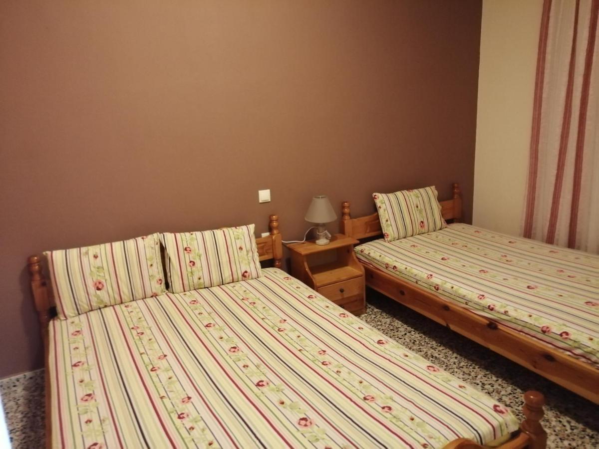 Ο Ακλόνητος Aparthotel Néa Meságkala Exteriör bild